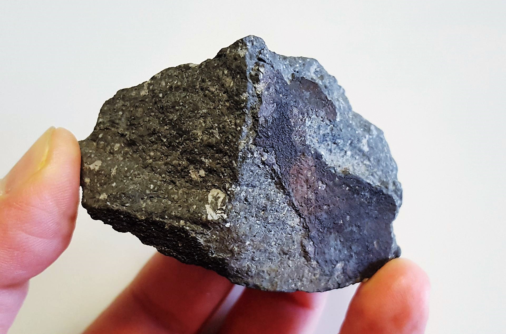 Allende meteorite 141 g 1