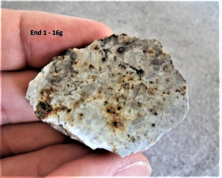 Aubrite meteorite 16 g b